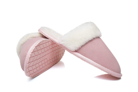 AUSTRALIAN SHEPHERD® UGG Slipper Lassie